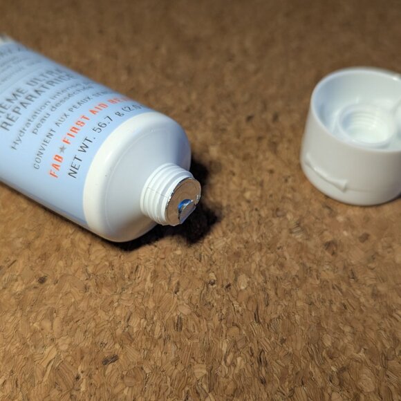 First Aid Beauty Ultra Repair Cream Unopened - Picture 2 of 3